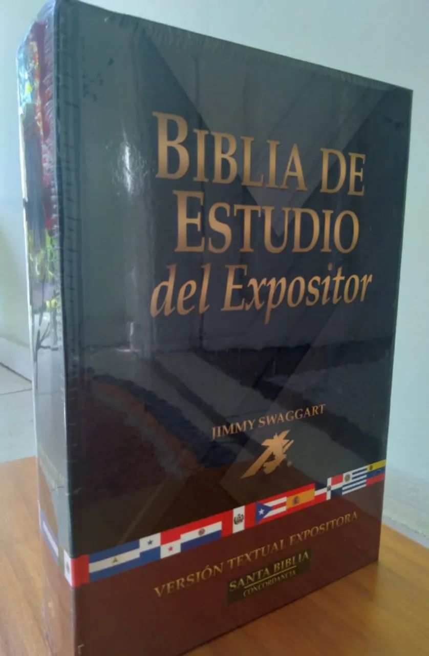 Biblia De Estudio Del Expositor. Jimmy Swaggart - Livros e