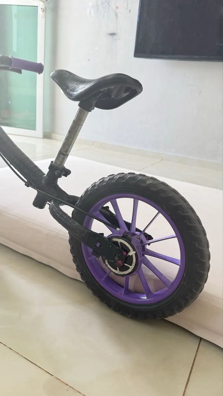 BICICLETA EQUILÍBRIO - EXCELENTE ESTADO  - Foto 2