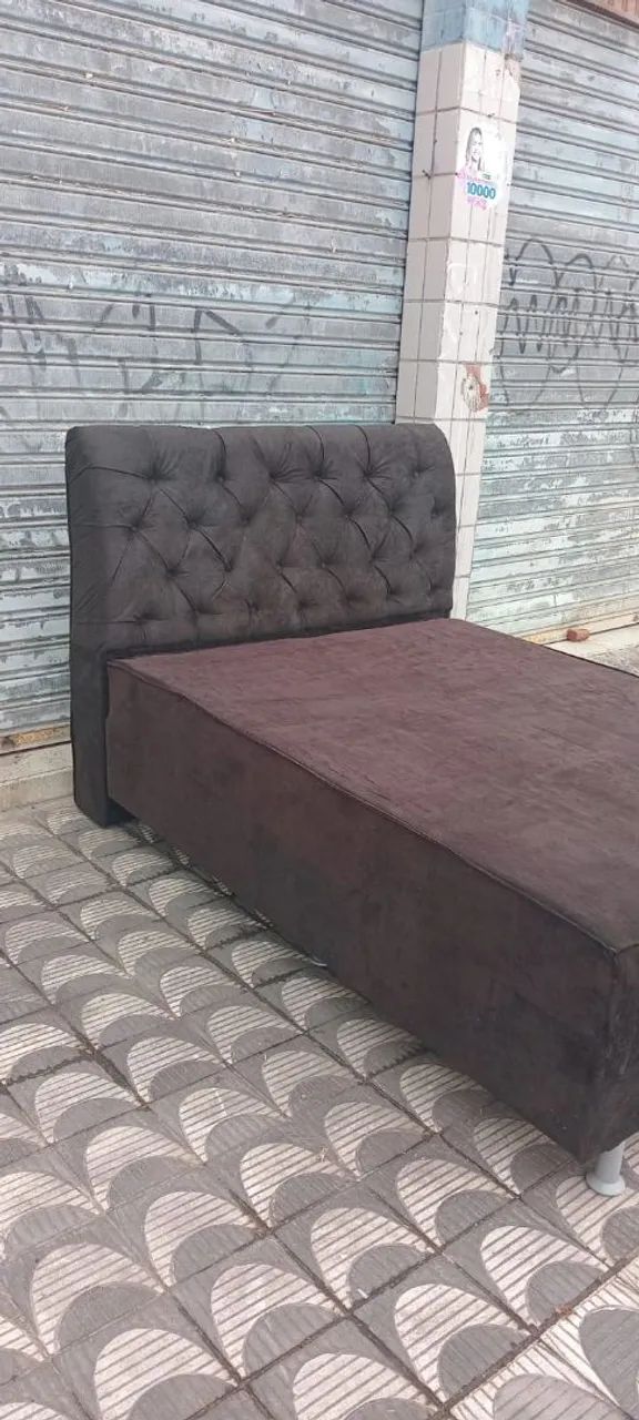 Cama com cabeceira 
