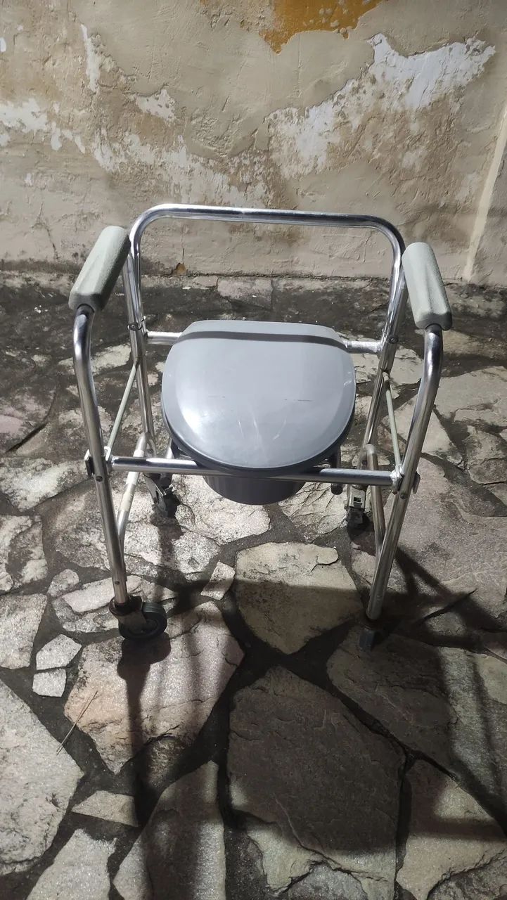 Cadeira de banho higiênica