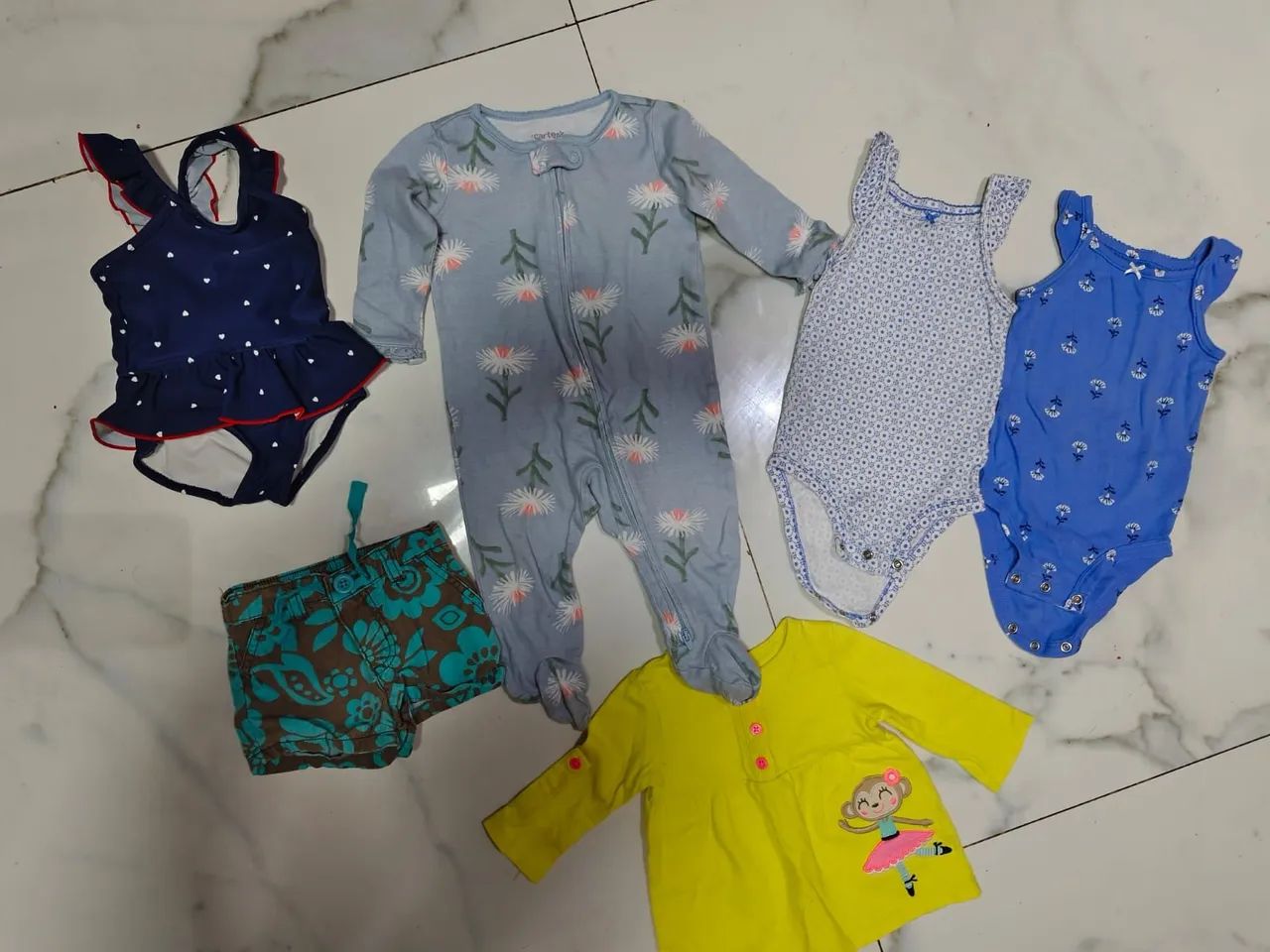 Lote Carter's 6 meses  - Foto 2