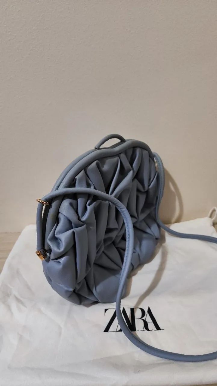 Bolsa Zara sintética azul amassada  - Foto 2