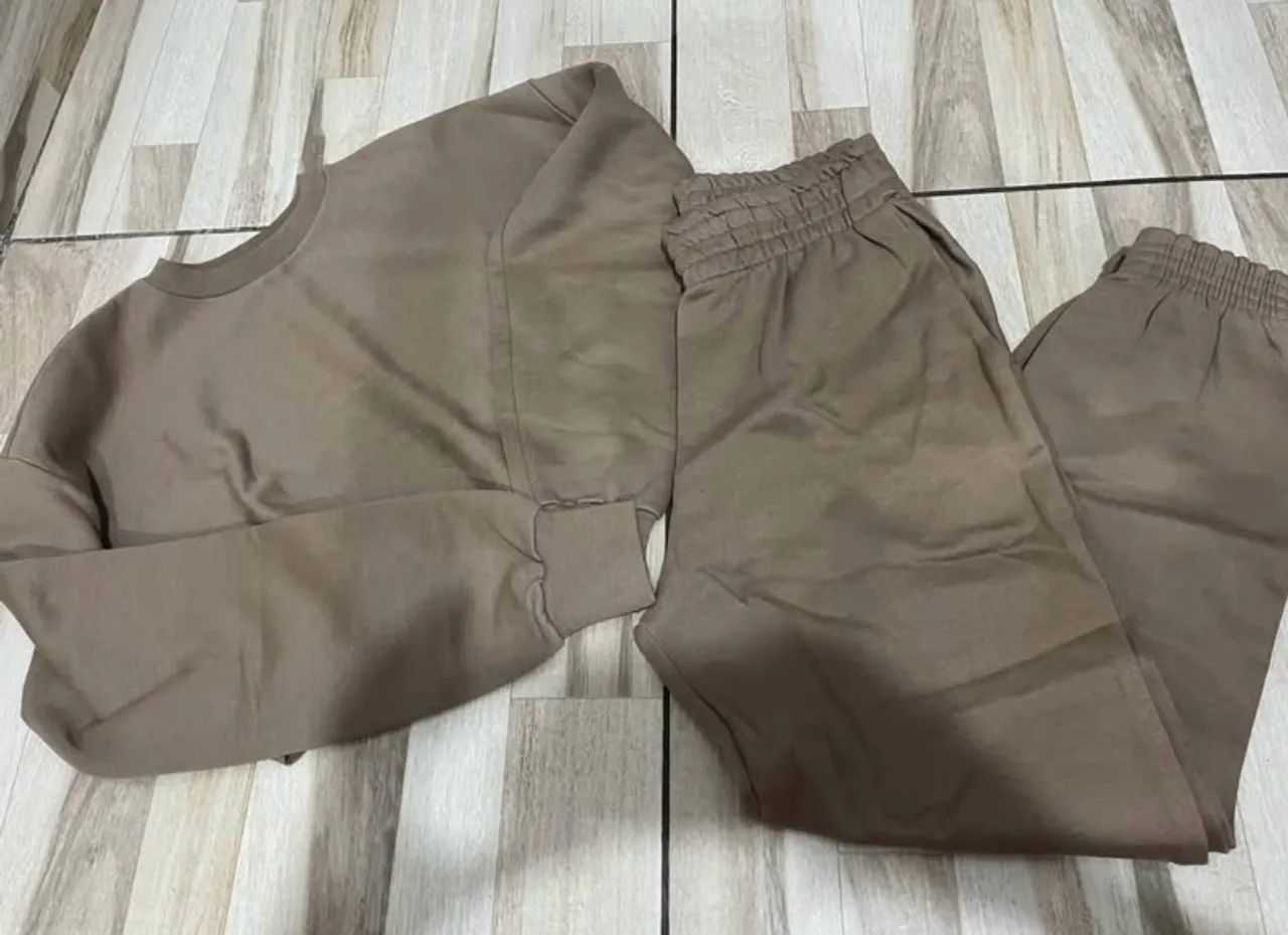Conjunto de moletom tamanho P Usado - Foto 2