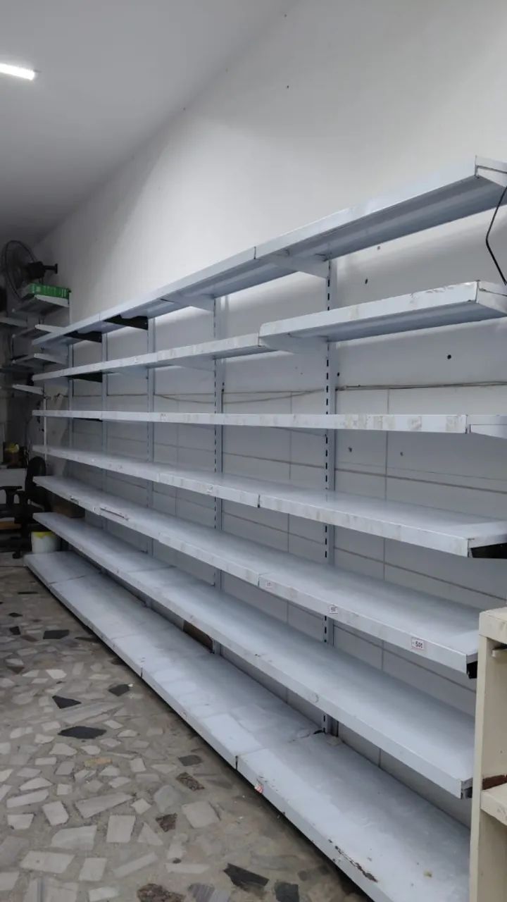 Gôndolas Metálicas para Mercado e Comércio - Prateleiras Expositoras (Bem Conservadas)