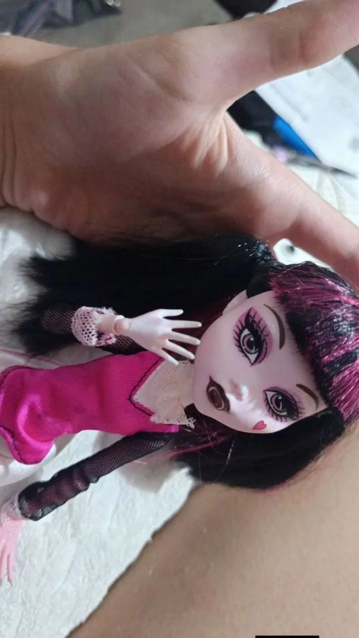 Monster high draculaura 