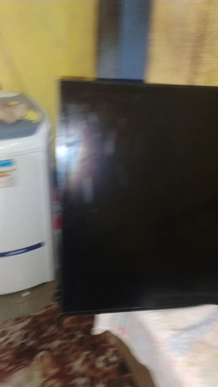 Tv Tcl 55 com defeito  - Foto 3