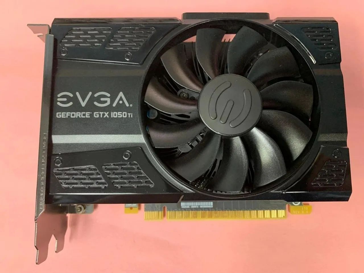 Placa de Video EVGA Gtx 1050 TI (100%)