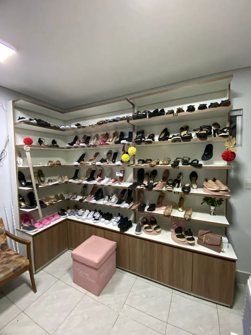 Móveis para lojas de maquiagem e acessórios  - Foto 2