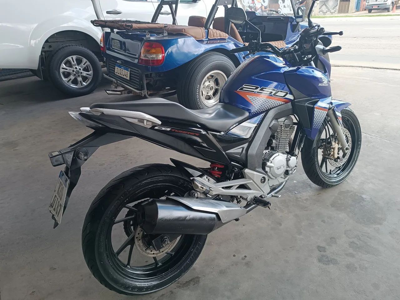CB 250 TWISTER  - Foto 4