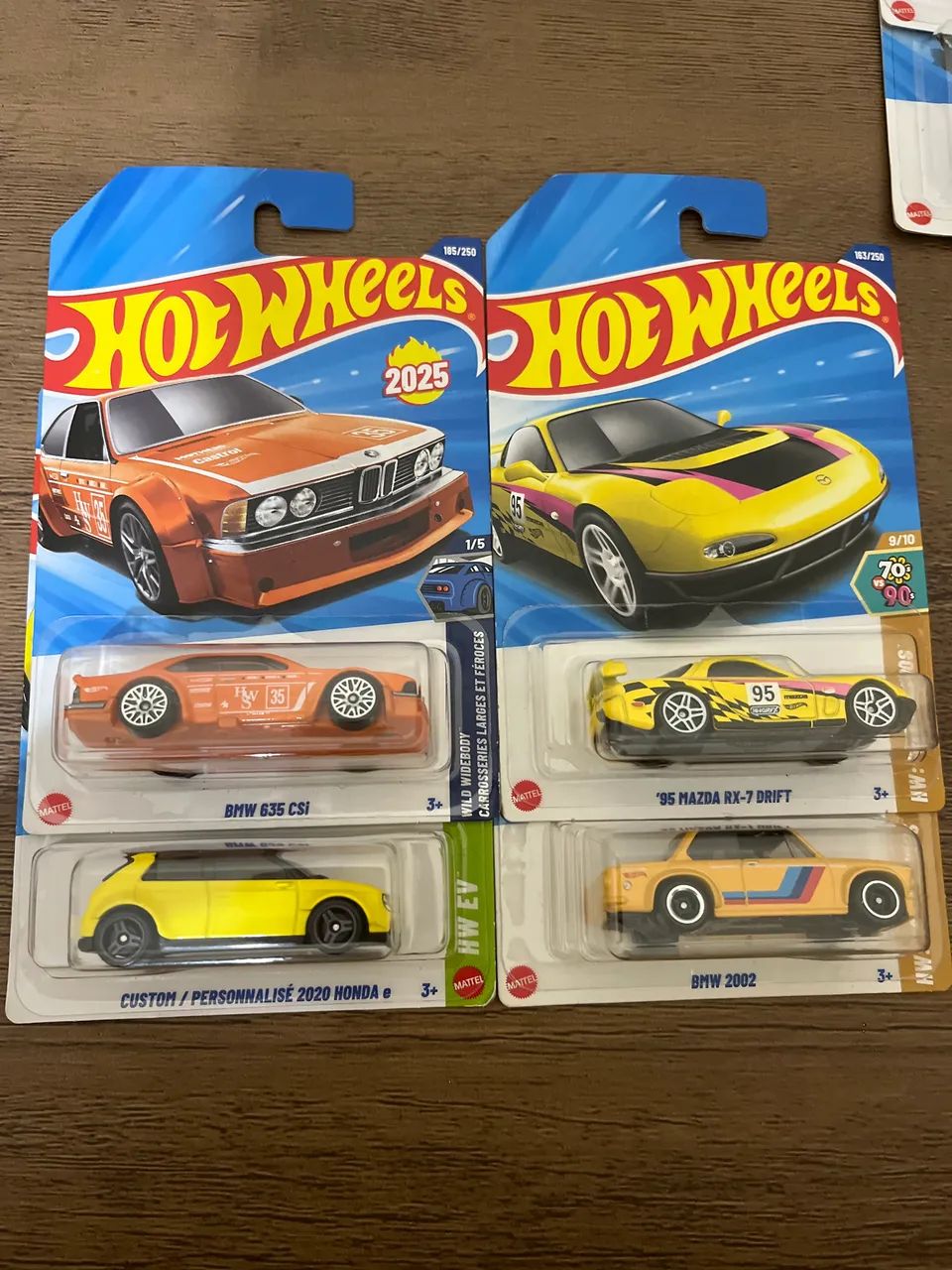 KIT COM 4 MINIATURAS HOTWHEELS - Mazda, BMW e Honda  - Foto 2
