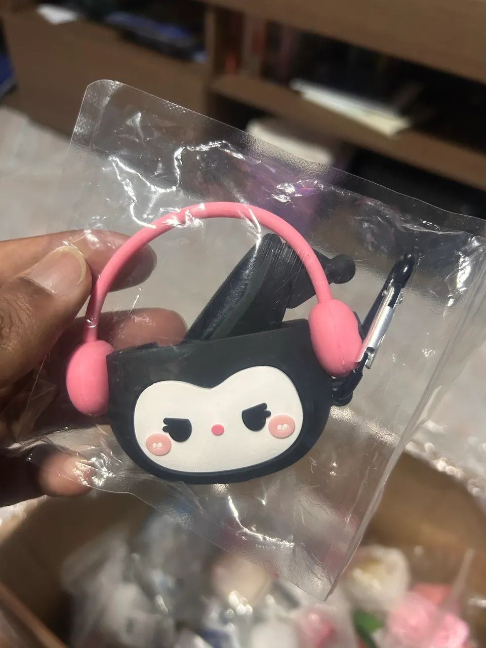 Kit com 3 Protetores para airpods   1 2 3 e Pro  é Outros modelos  - Foto 2