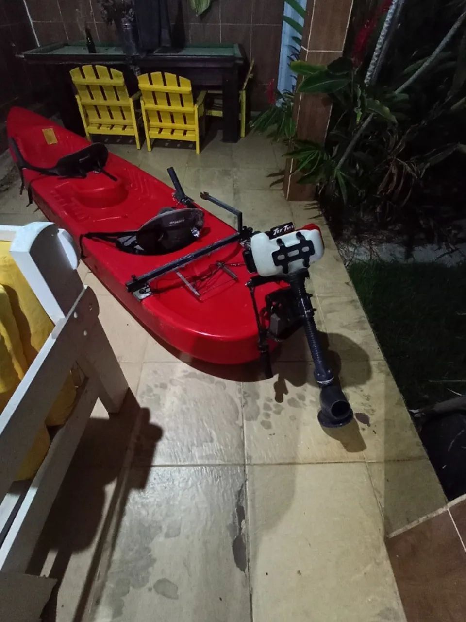 Caiaque duplo adaptado para pesca com motor kawashima jet turbo 51,7 cc 2T 