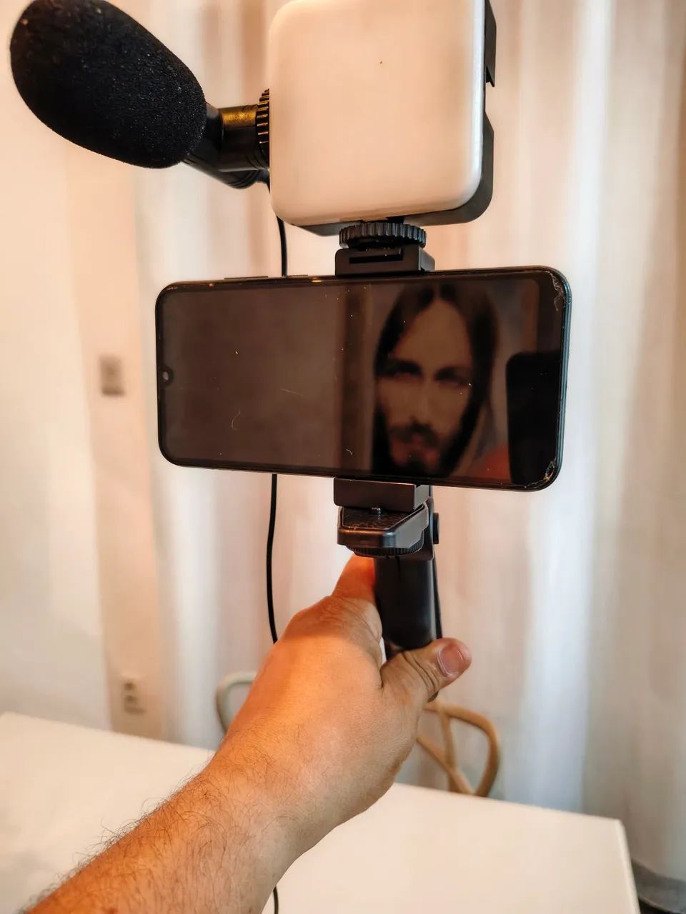 Kit Vlog / Gravação Celular (Tripé + LED 3 Níveis + Microfone) - Conservado! - Foto 5