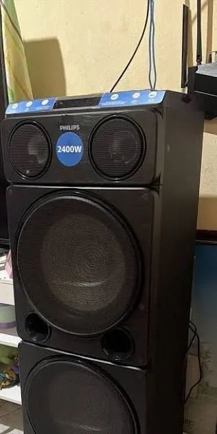 Caixa de som philips 2400w 