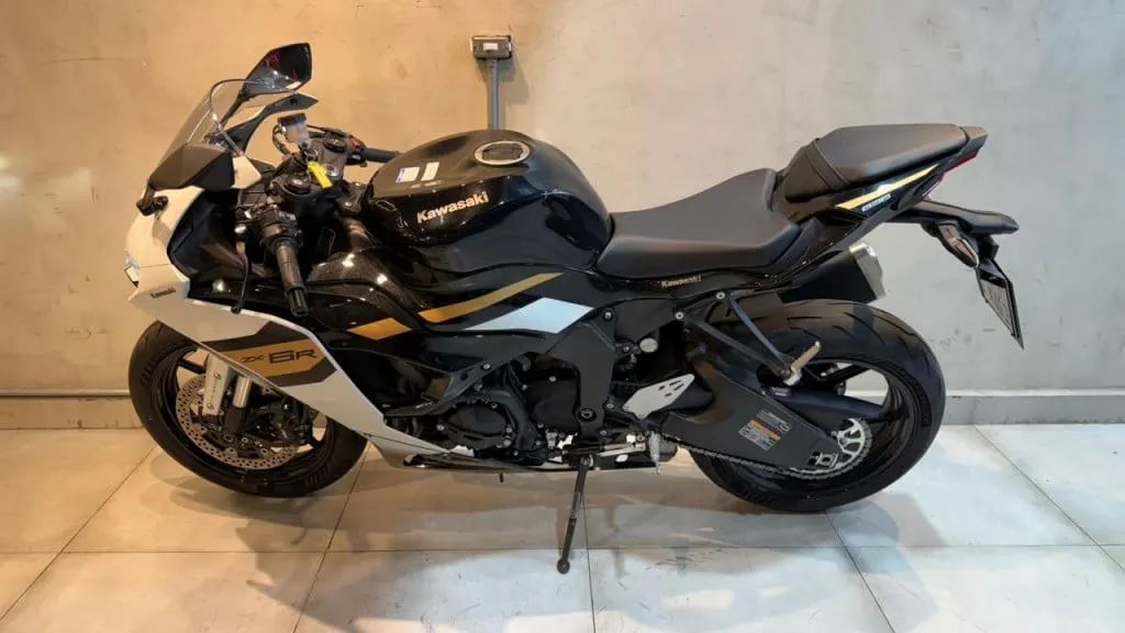 Kawasaki Zx-6r 636cc 2026 - 1504198871 | OLX