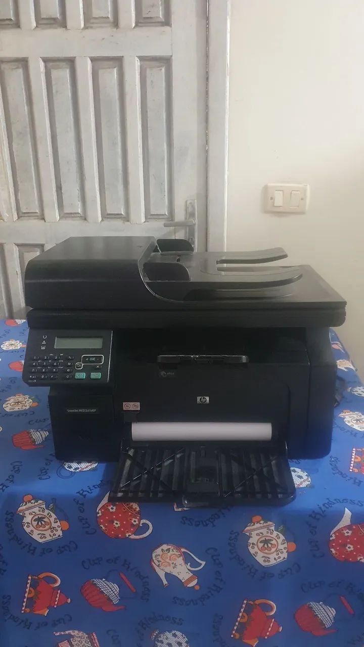 Impressora monocromática HP Laserjet M1212Nf MFP