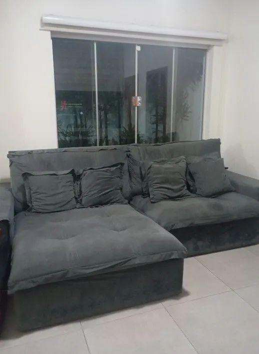 Sofá retrátil com 6 almofadas - Foto 2
