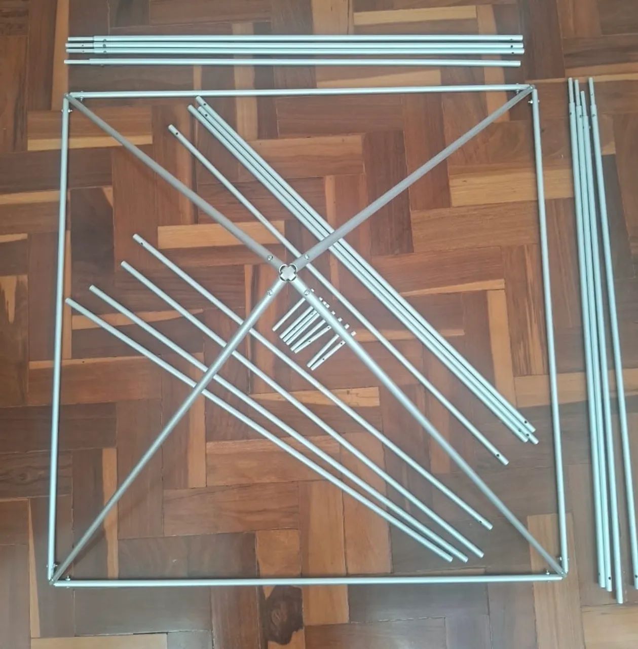 Pirâmide de Alumínio para Meditação - Foto 3