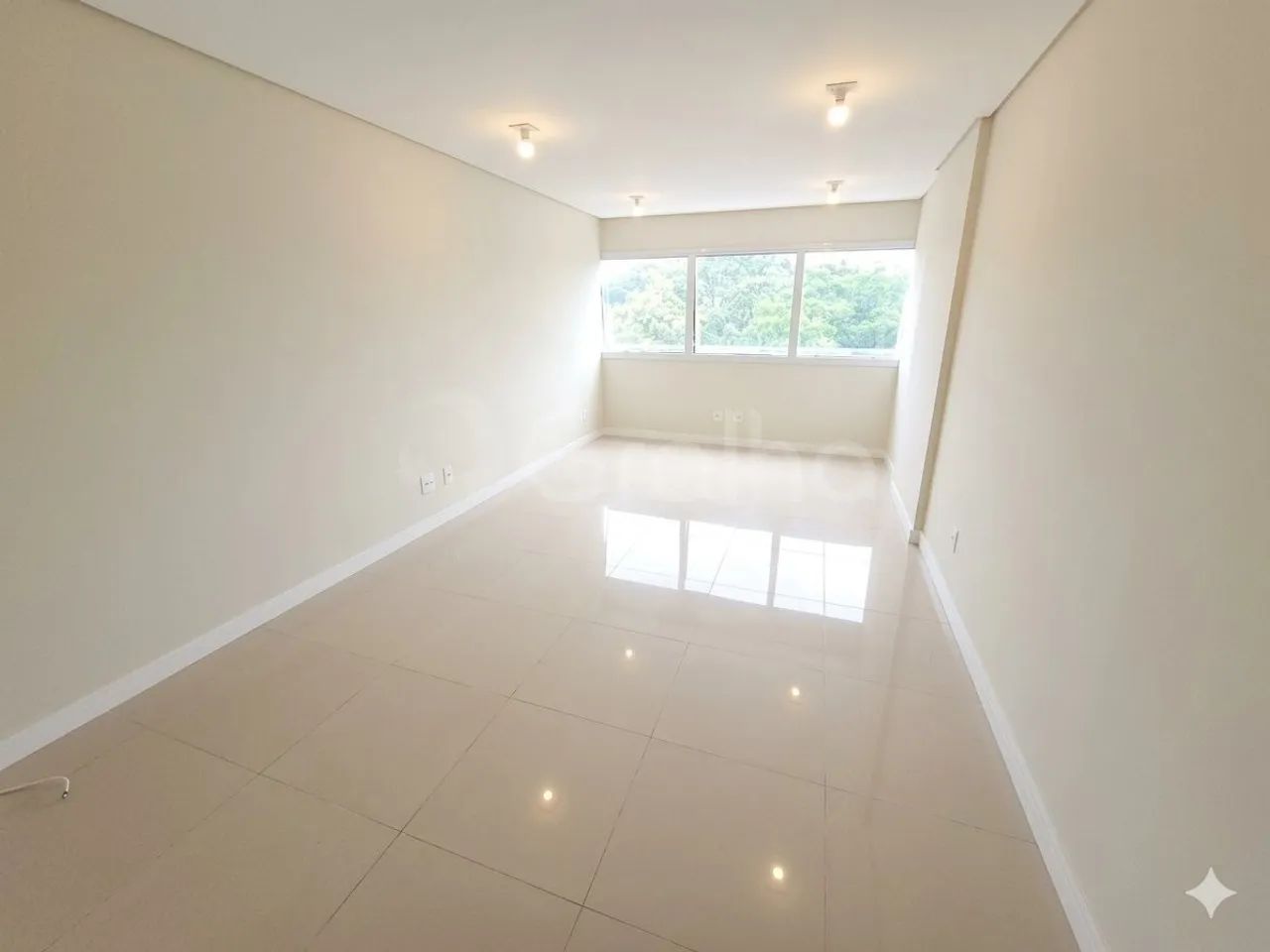 Sala Comercial para Venda em Florianópolis, Itacorubi, 1 banheiro, 1 vaga