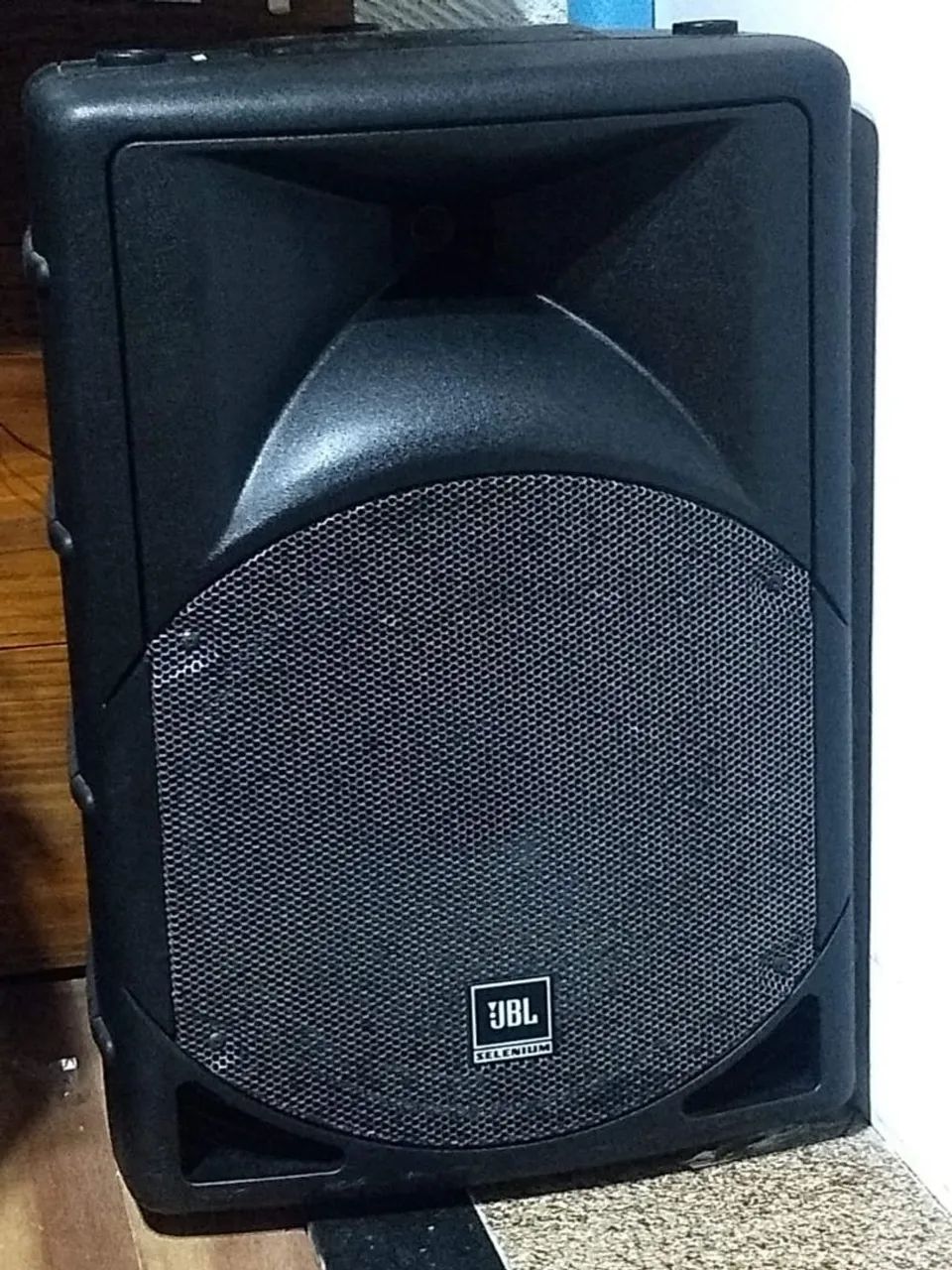 Som 2 caixas JBL Ativas 1503 A  - Foto 5
