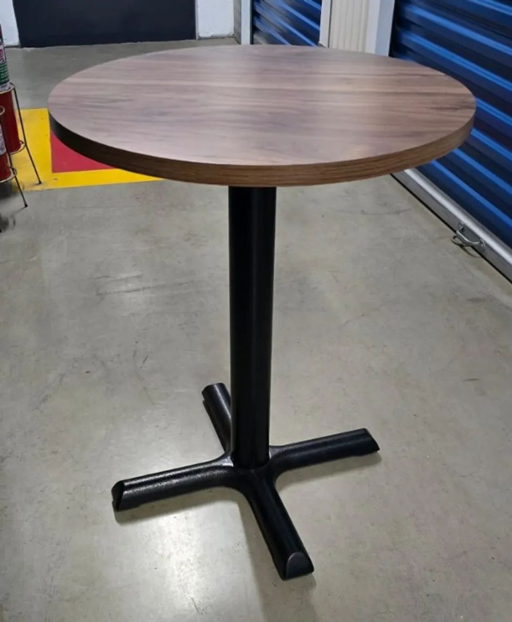 MESA REDONDA BASE FERRO DIAM 60 CM - 7 UNIDADES