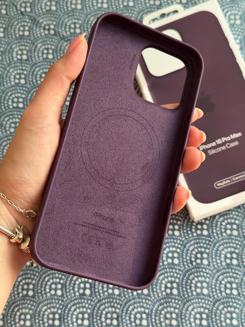 Capa original iPhone 16 pro max 