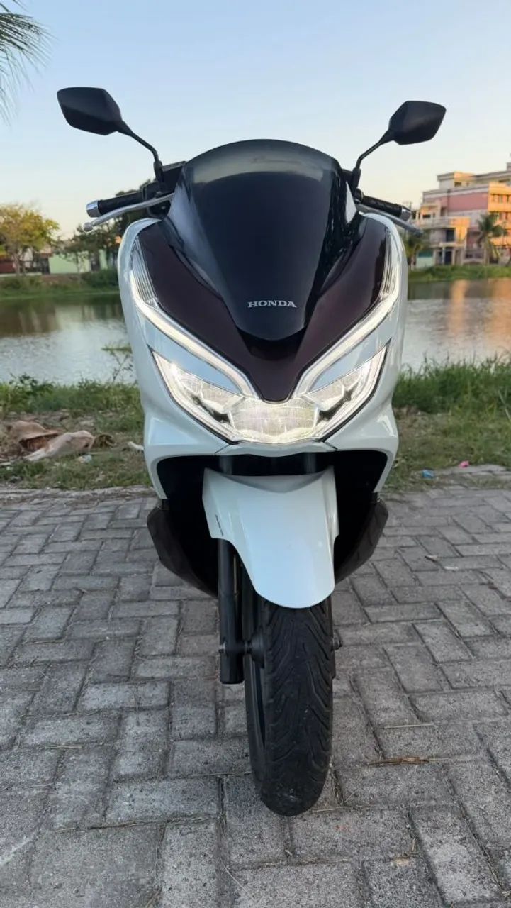 Moto semi nova 