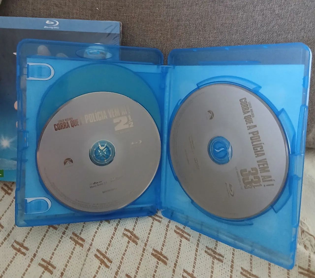 Blu Ray Corra que a polícia vêm aí  (triplo) - Foto 3