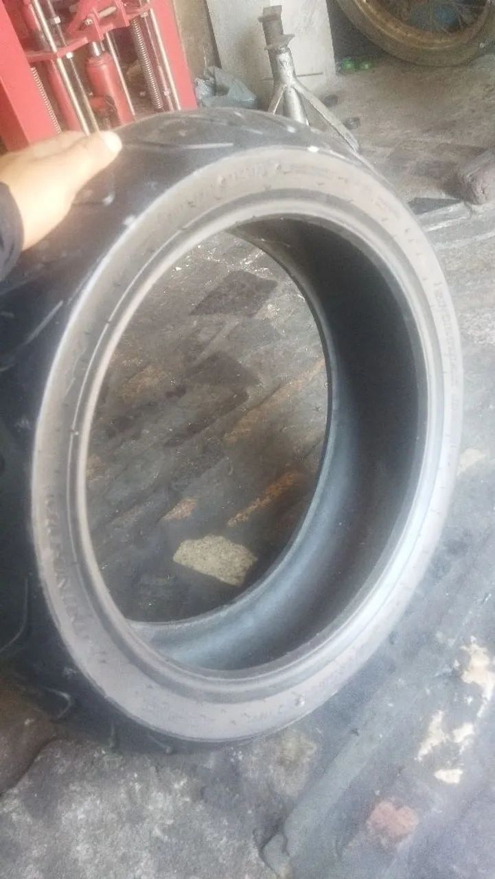 Pneu xbr Hornet etc...