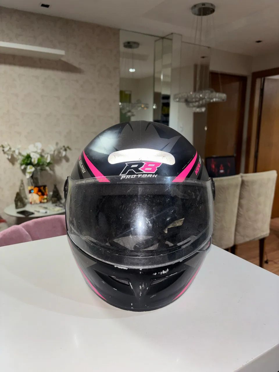 3 Capacetes - FW3, Pro Tork R8 e New Liberty 3 - Foto 3