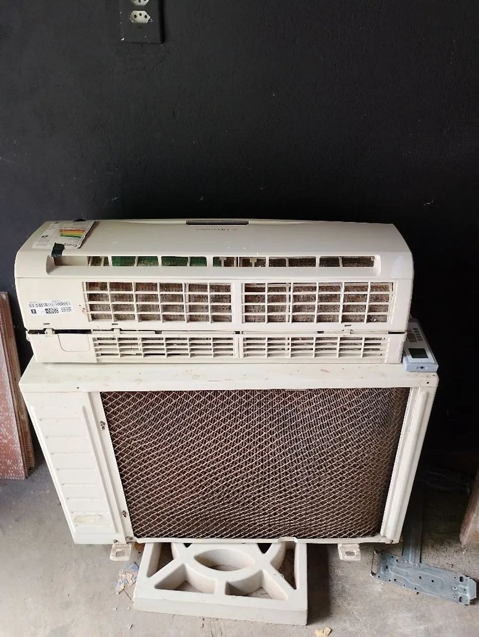 VENDO UMA CENTRAL DE AR E UM PAR DE ? - Foto 3