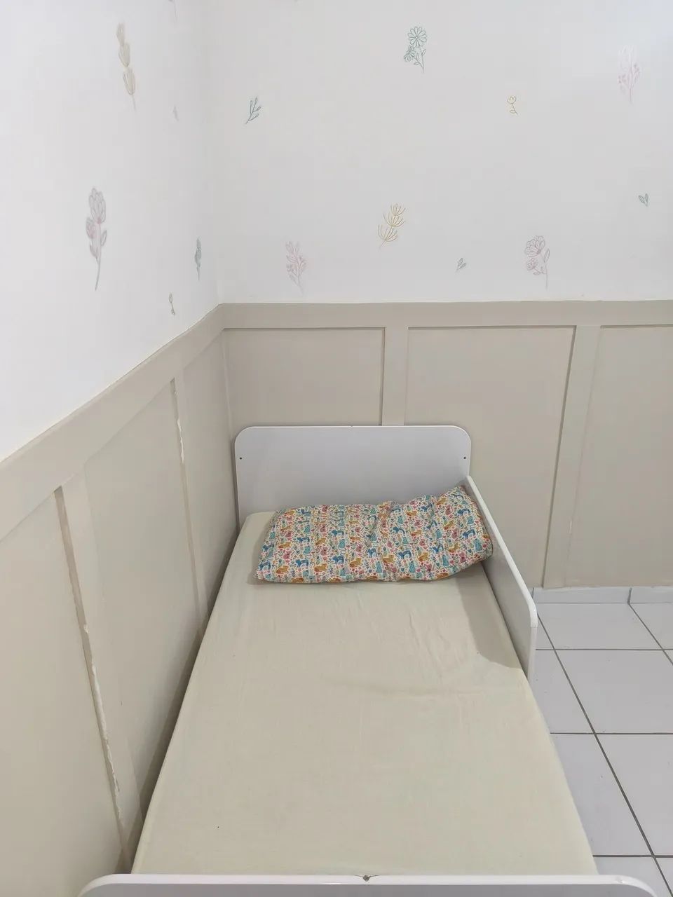 Mini cama com colchão ortobom