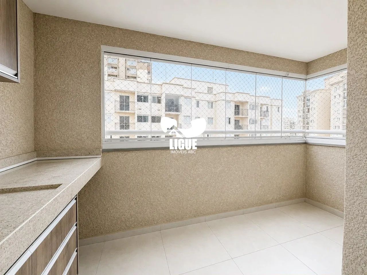 Apto 65 m² com varanda grill e 2 vagas - Foto 4