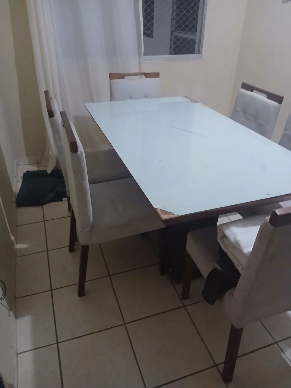 Mesa seis cadeiras 