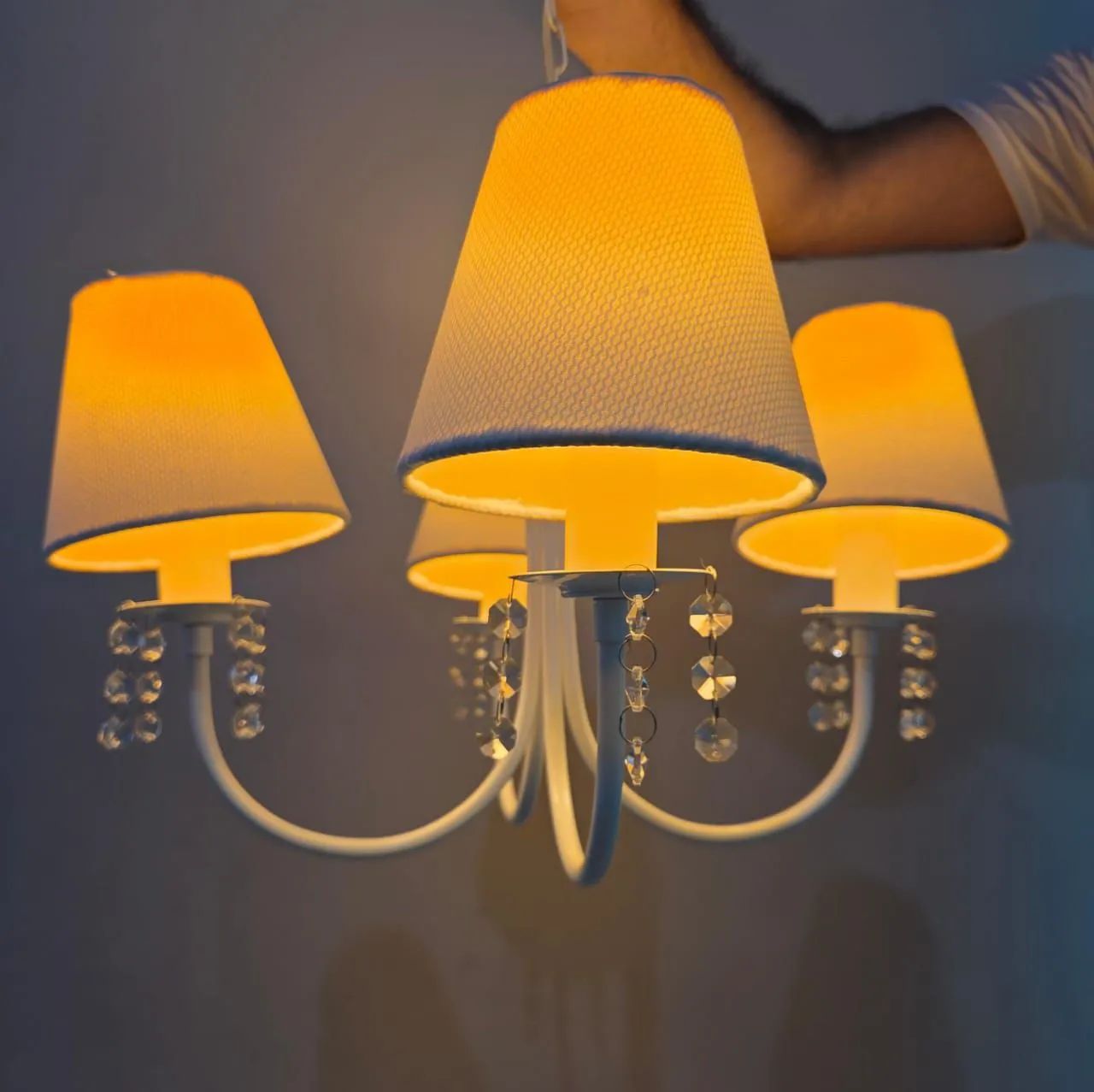 Lustre infantil 4 braços com Cristais  - Foto 5