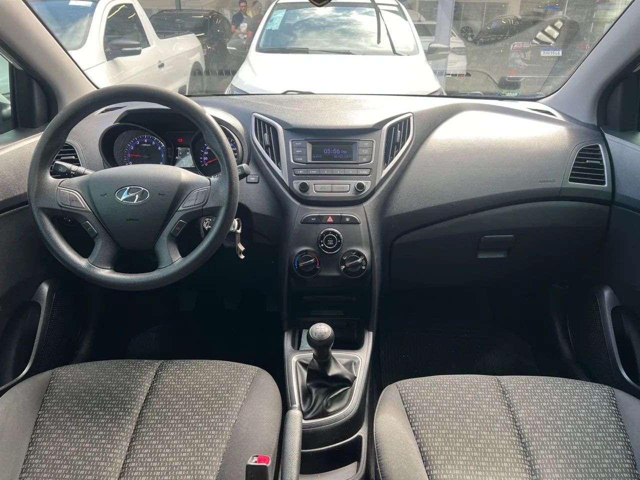 Hyundai HB20 Comf./c.plus/c.style 1.0 Flex 12V 2017 - Foto 2