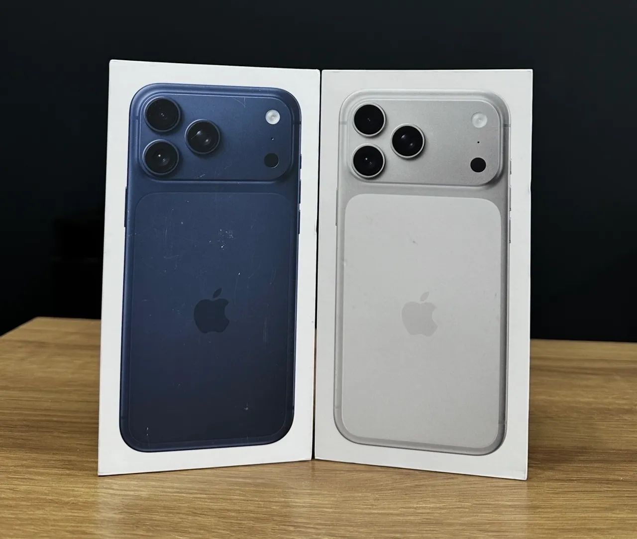 iPhone 17 Pro Max 512gb  - Silver/Blue