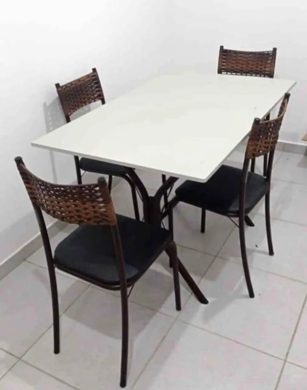 mesa retangular 4 cadeiras...entrega gratis - Foto 3