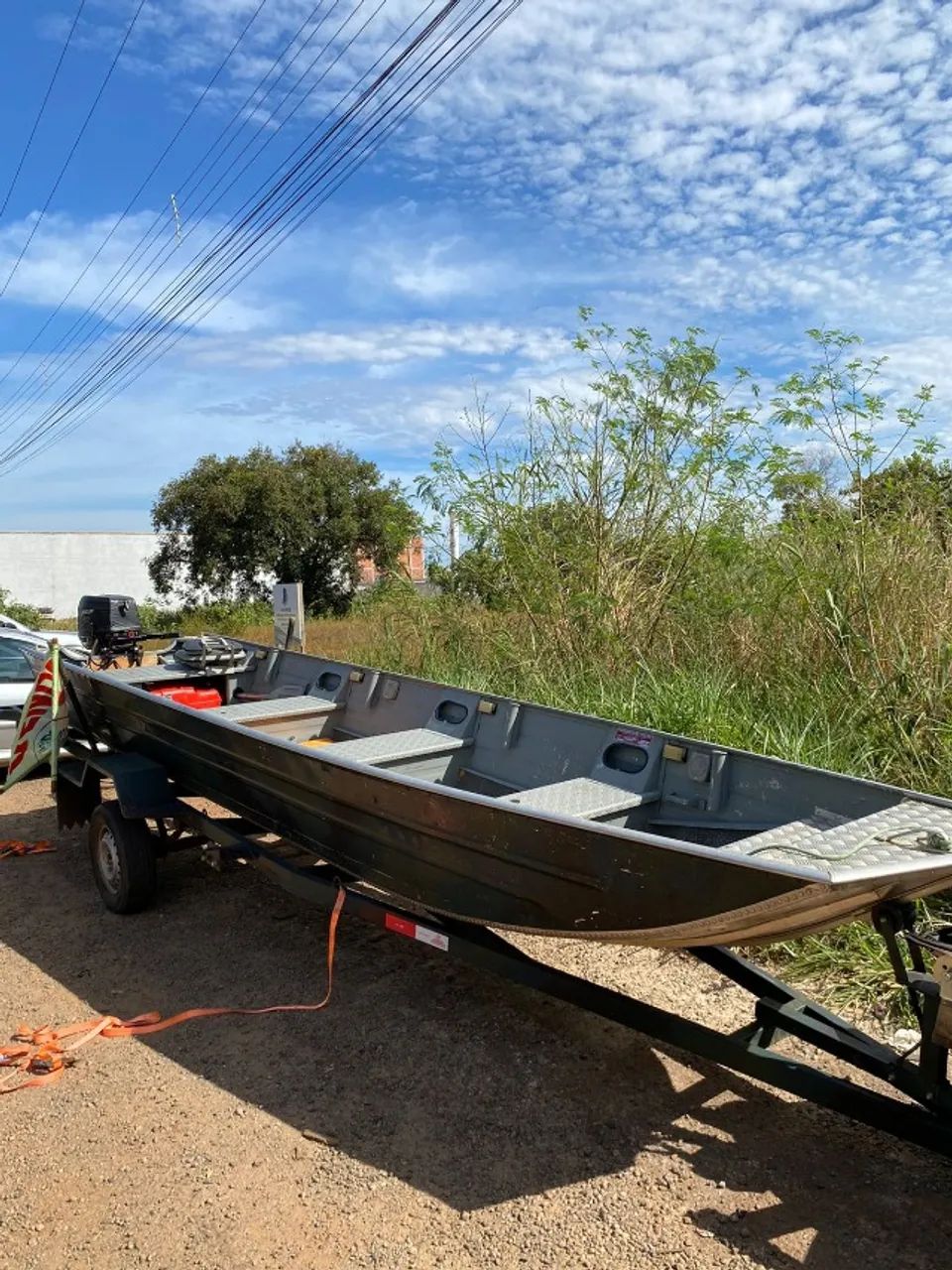 Vendo barco com motor Mercury 30 HP
