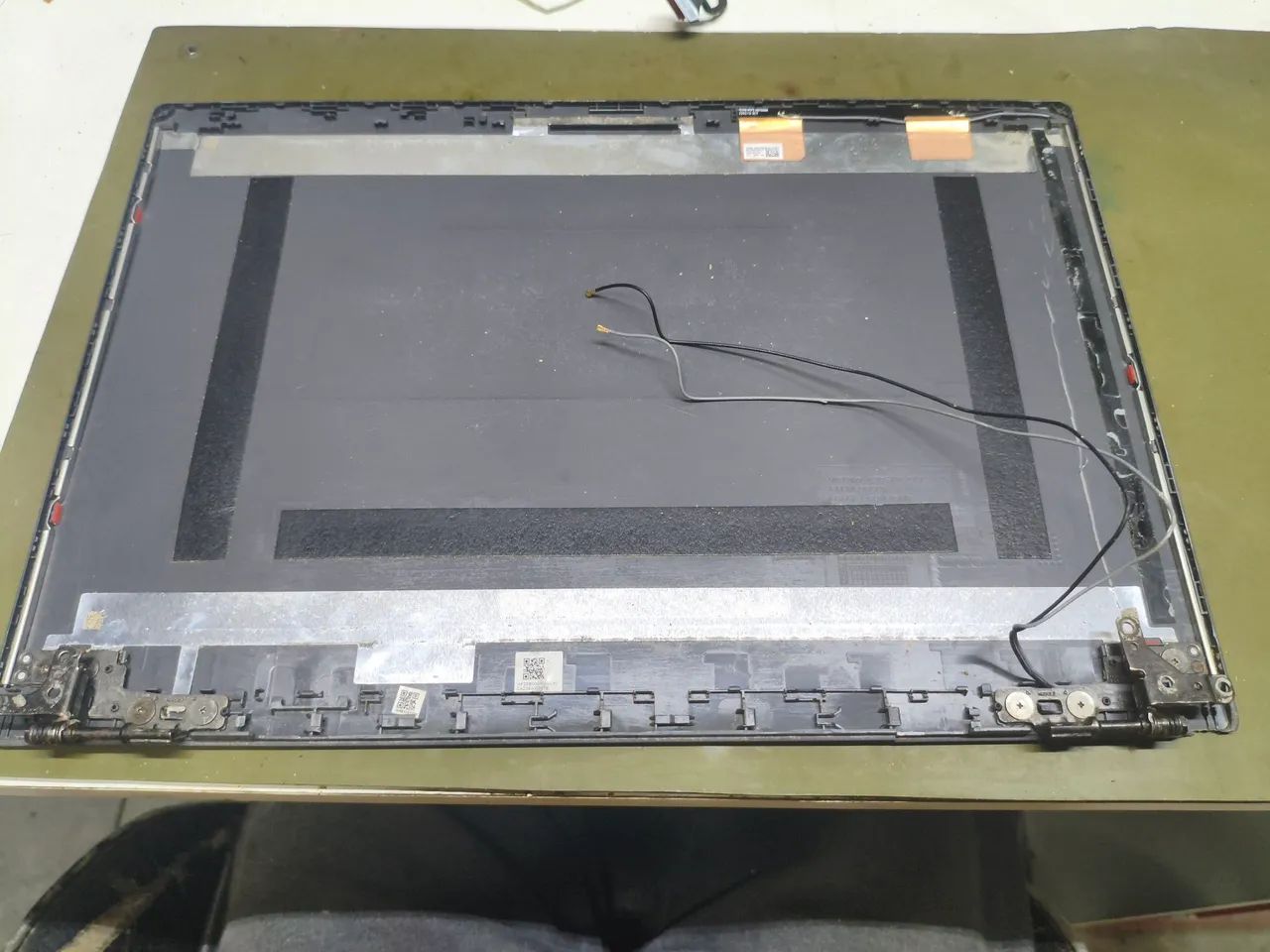 Carcaça Tampa com Dobradiças Notebook Lenovo Ideapad 3i 15igl05