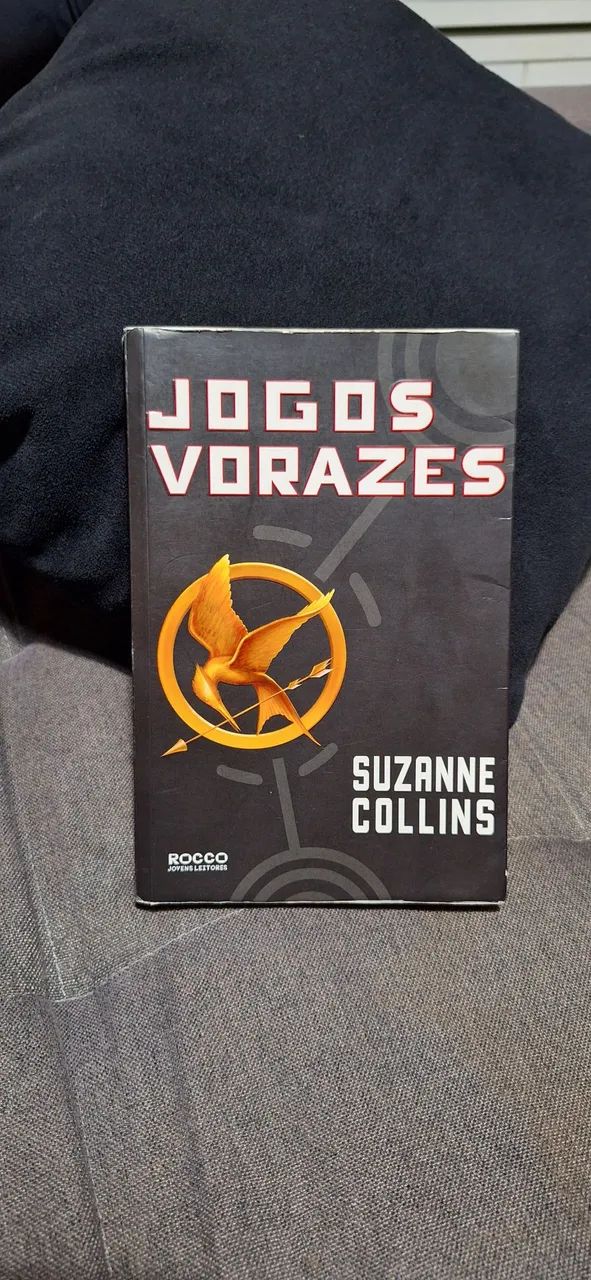 Livro Jogos Vorazes Suzanne Collins