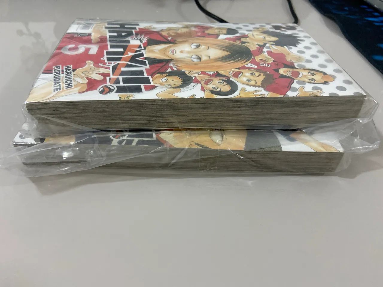 Mangá Haikyu vol 1 e 2 com saquinhos  - Foto 4