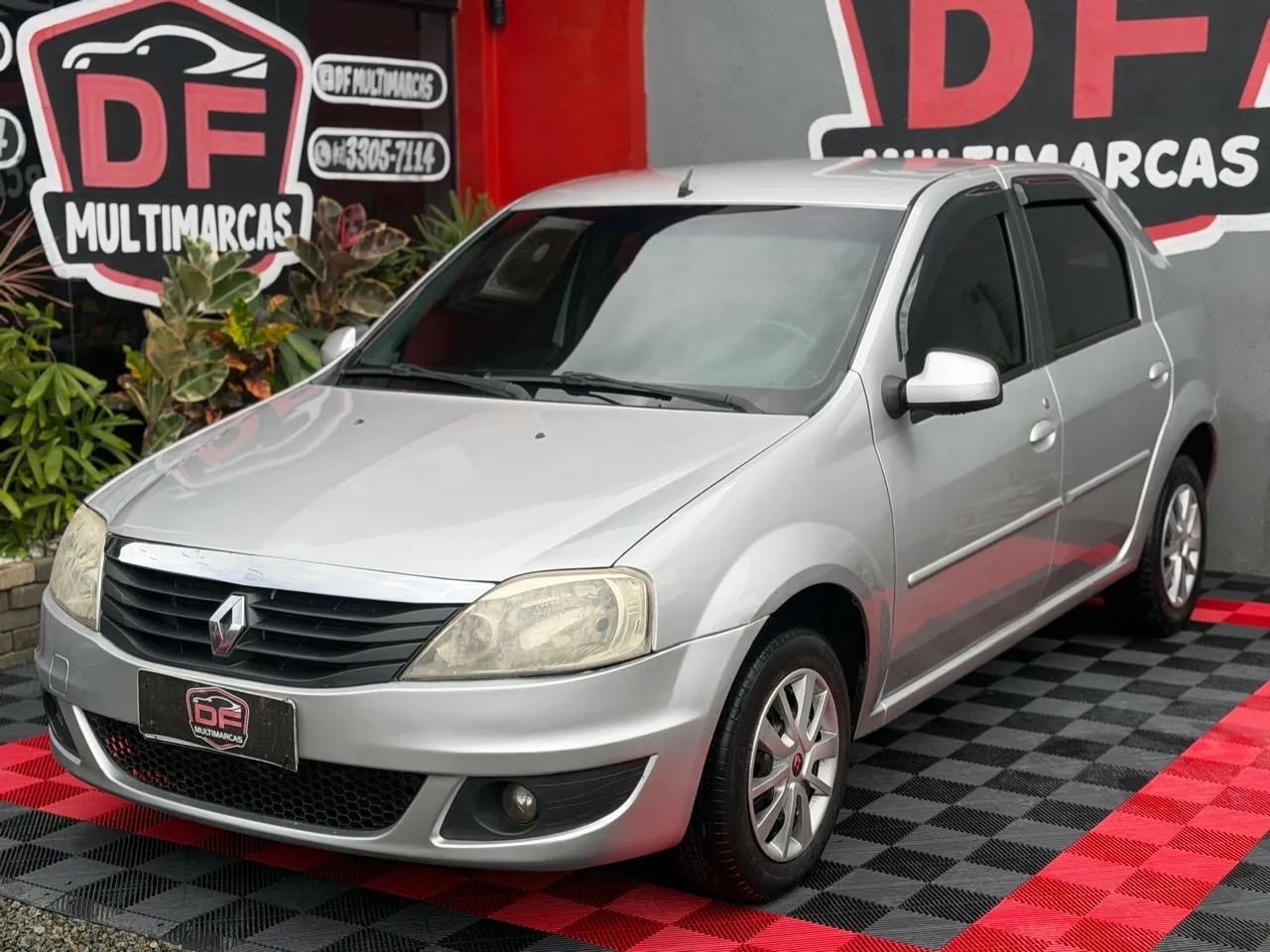 Renault Logan LOGAN Expression Hi-Flex 1.6 16V 4p Aut 2013