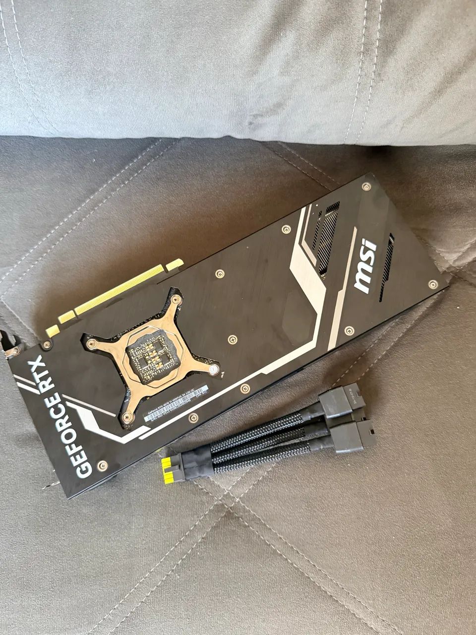 RTX 4070 TI MSI VENTUS 3X  - Foto 3