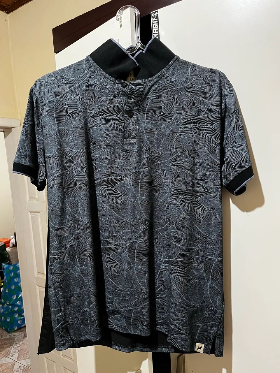 Camisa gola polo, da marca Beagle, tamanho M. Nova. 