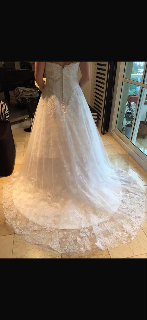Vestido de noiva maravilhoso pra vc brilhar no seu dia!
