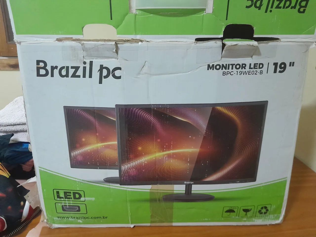VENDO 2 MONITORES DE 19 POLEGADAS MAIS ACESSÓRIOS  - Foto 5