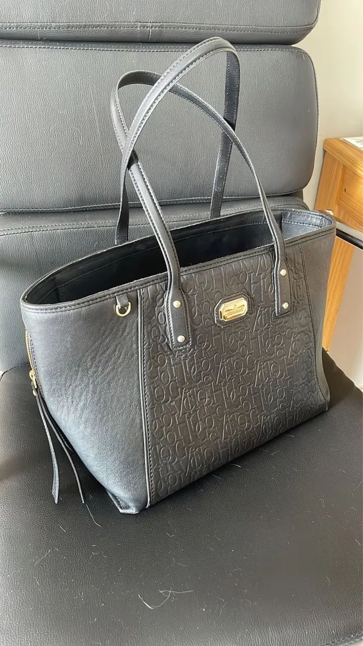 Bolsa Vitor Hugo preta