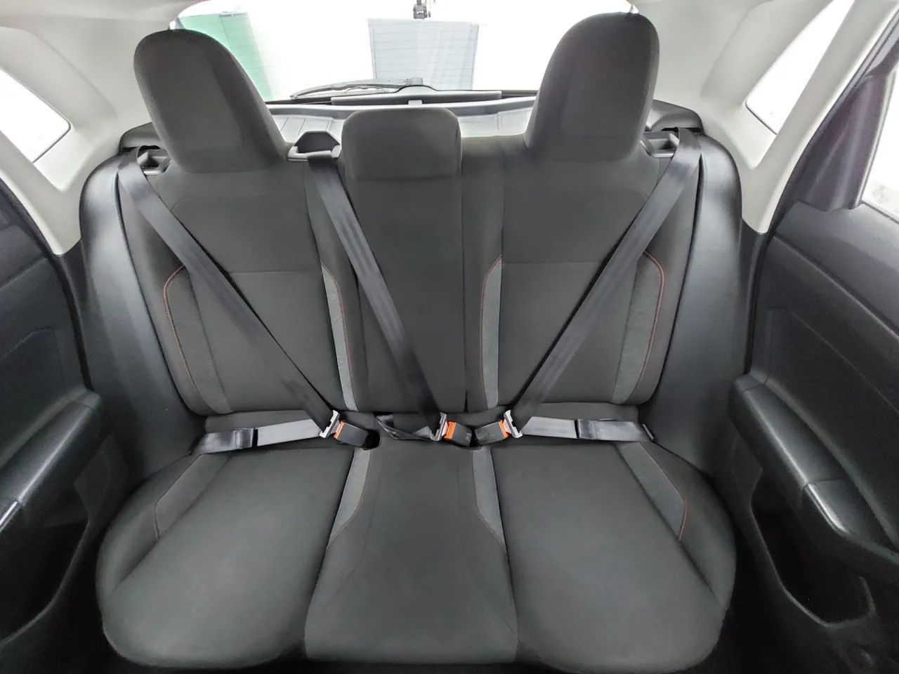 Volkswagen Polo Track 1.0 Flex 12V 5p, foto 18 de 18