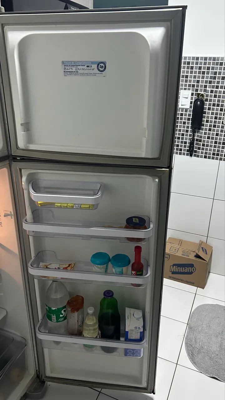 Geladeira Eletrolux Frost Free - Foto 5